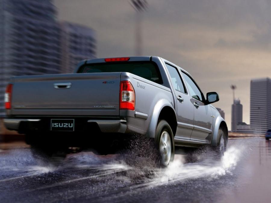  Isuzu D-Max Double Cab 2002 года  (фото 2 из 7)